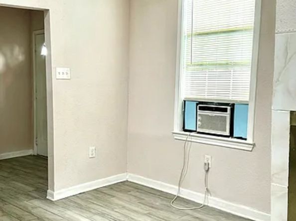 7339 Mountbatten Road, Houston TX 77033