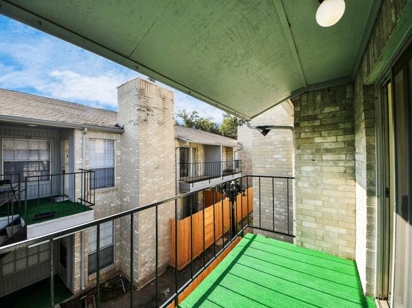 6500 Sands Point Drive 804, Houston TX 77074