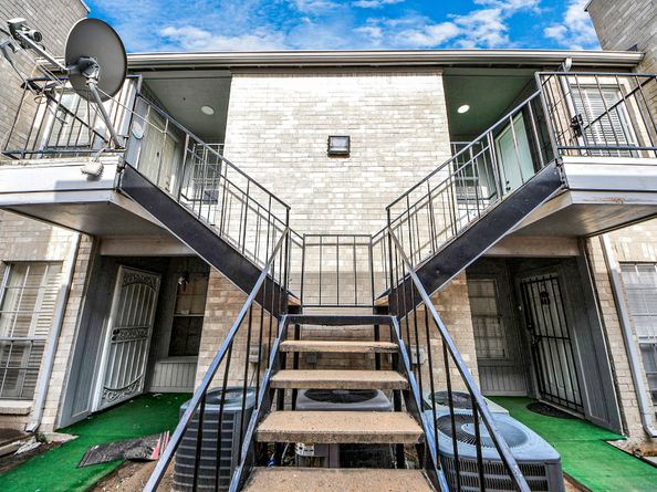 6500 Sands Point Drive 804, Houston TX 77074