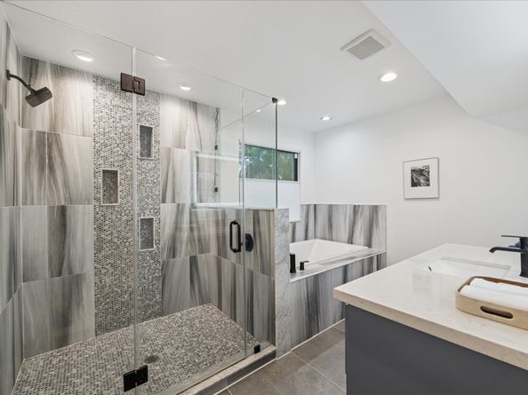 45 Patti Lynn Lane, Houston TX 77024