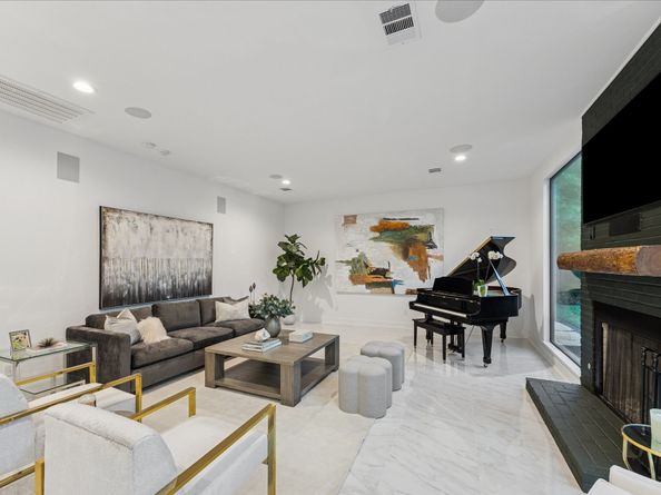 45 Patti Lynn Lane, Houston TX 77024