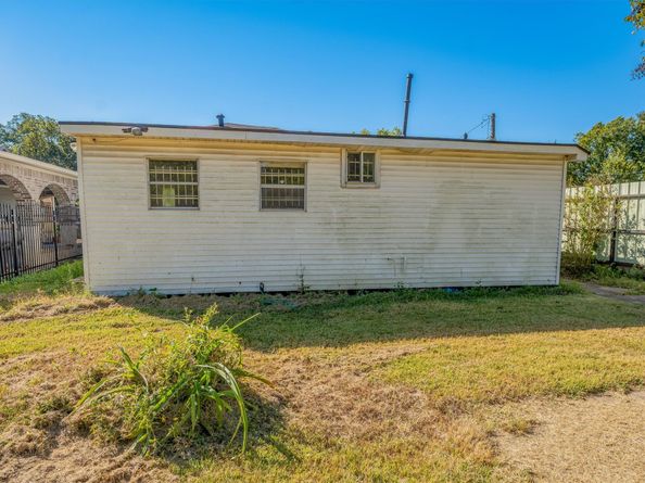 4221 E Toliver Street, Houston TX 77016