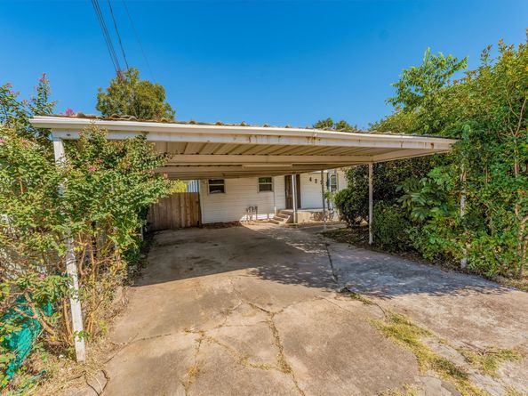 4221 E Toliver Street, Houston TX 77016