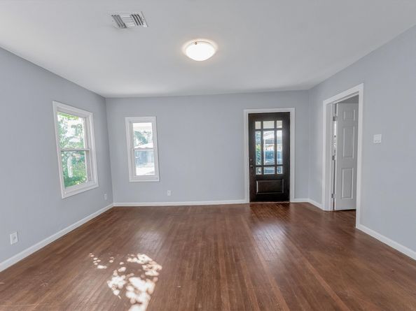 4221 E Toliver Street, Houston TX 77016