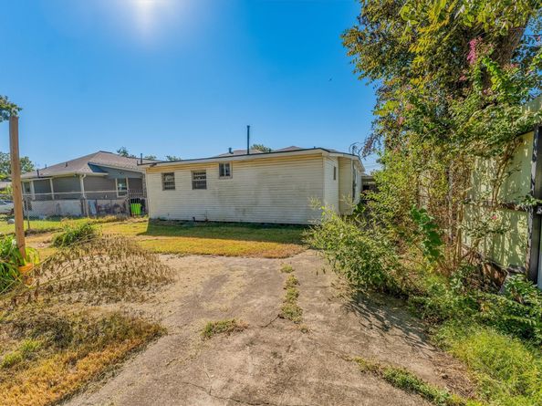 4221 E Toliver Street, Houston TX 77016