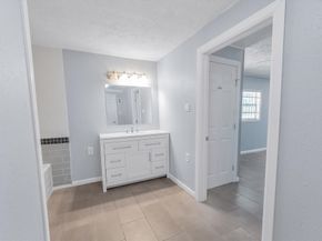 4221 E Toliver Street, Houston TX 77016