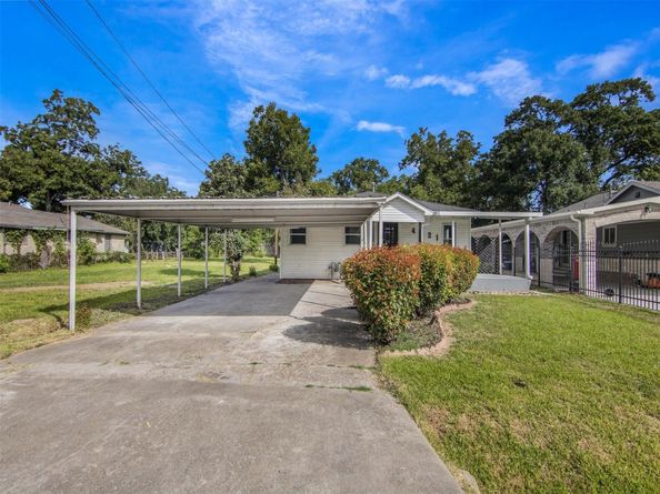 4221 E Toliver Street, Houston TX 77016