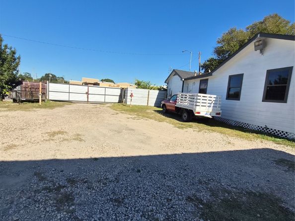 8850 Howard Drive, Houston TX 77017