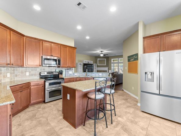 6402 Pinyon Trail Drive, Spring TX 77389