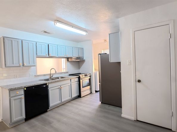 9519 Wellsworth Drive, Houston TX 77083