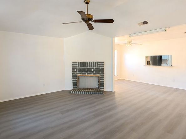 9519 Wellsworth Drive, Houston TX 77083