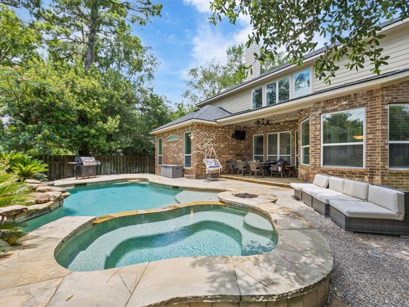 58 S Longsford Circle, Spring TX 77382