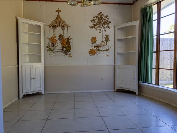 11018 Sharpview Drive, Houston TX 77072