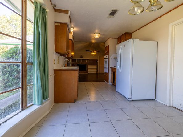 11018 Sharpview Drive, Houston TX 77072