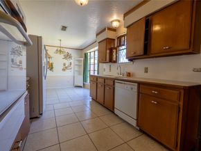 11018 Sharpview Drive, Houston TX 77072