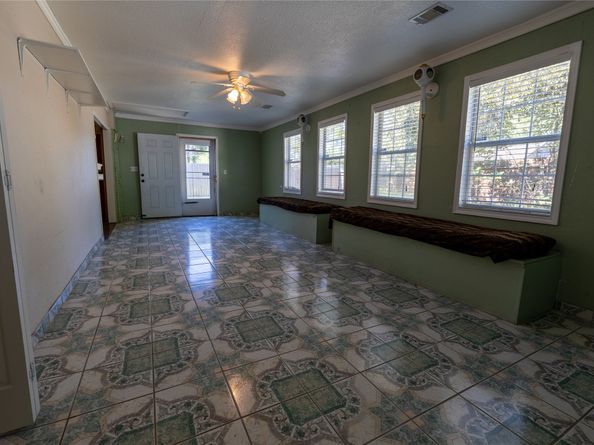 11018 Sharpview Drive, Houston TX 77072