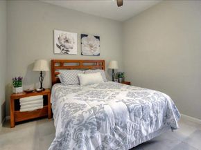 2125 Augusta Drive 63, Houston TX 77057