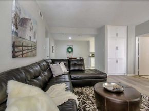 2125 Augusta Drive 63, Houston TX 77057