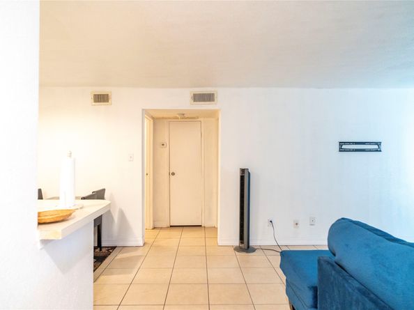 10202 Forum Park Drive 211, Houston TX 77036