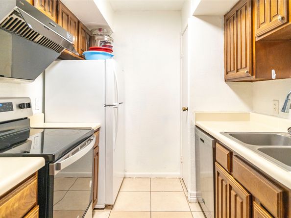 10202 Forum Park Drive 211, Houston TX 77036