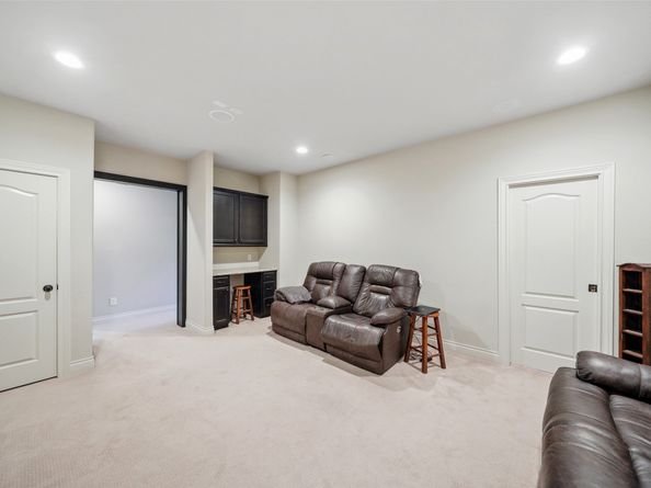 5924 Oak Leaf Court, Conroe TX 77304