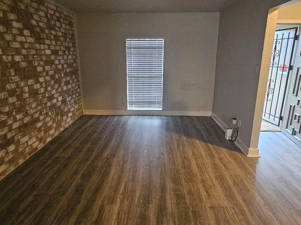 12371 Sharpview Drive 2371, Houston TX 77072