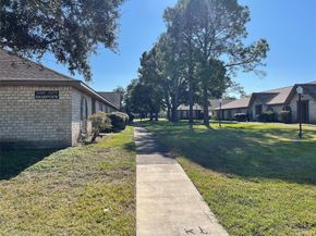 12371 Sharpview Drive 2371, Houston TX 77072