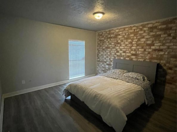 12371 Sharpview Drive 2371, Houston TX 77072