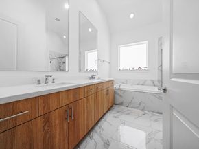 3411 Timbergrove Heights Street, Houston TX 77008