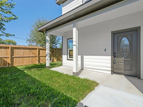 813 Barbara Mae Street, Houston TX 77015