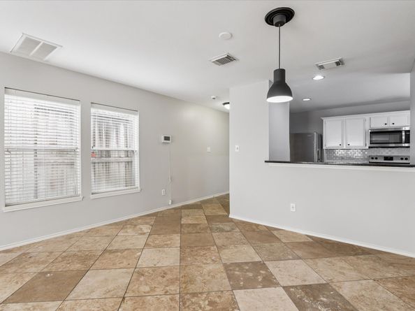 1707 Redwing Cove Drive, Houston TX 77009