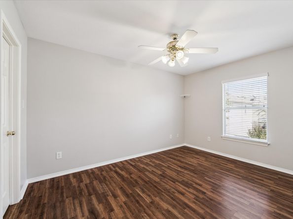 1707 Redwing Cove Drive, Houston TX 77009