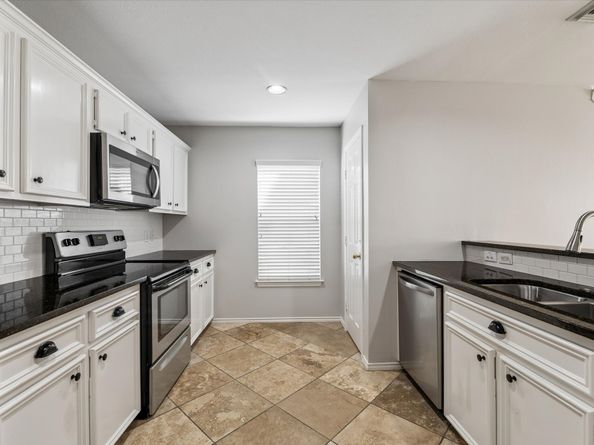 1707 Redwing Cove Drive, Houston TX 77009