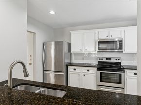 1707 Redwing Cove Drive, Houston TX 77009