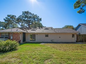 10166 Brinwood Drive, Houston TX 77043