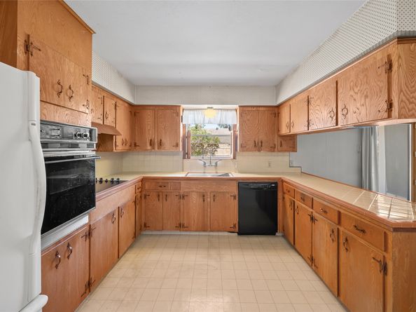 10166 Brinwood Drive, Houston TX 77043