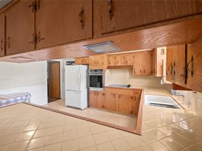 10166 Brinwood Drive, Houston TX 77043