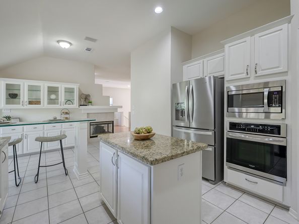 14 Redland Place, The Woodlands TX 77382