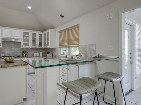 14 Redland Place, The Woodlands TX 77382