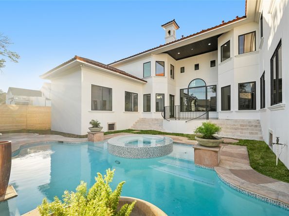 4811 Braesvalley Drive, Houston TX 77096