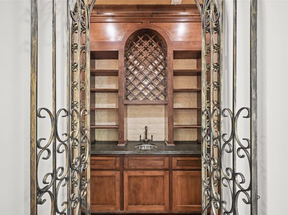 4811 Braesvalley Drive, Houston TX 77096