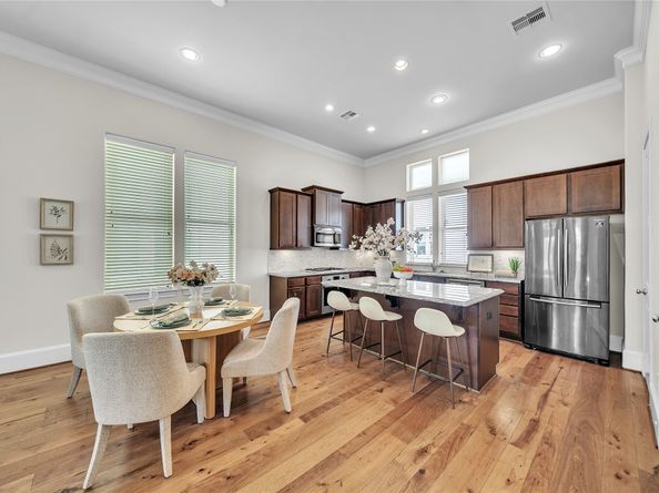 9443 Fannin Street, Houston TX 77045