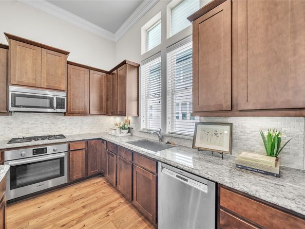 9443 Fannin Street, Houston TX 77045