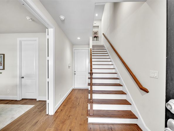 9443 Fannin Street, Houston TX 77045