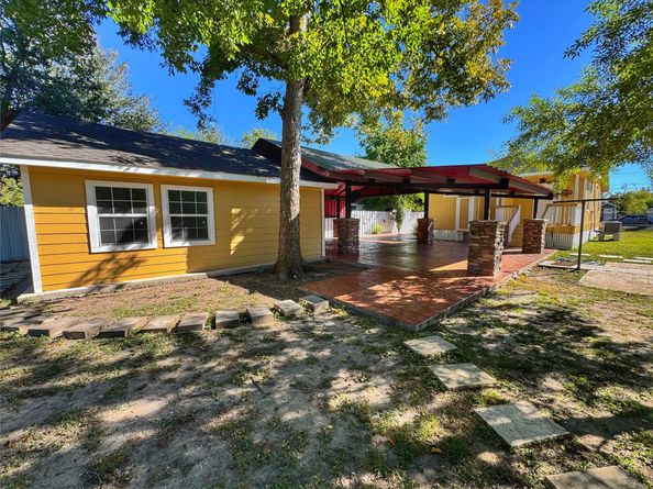 2633 Hollis Street, Houston TX 77093