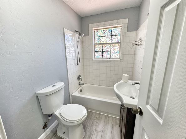 2633 Hollis Street, Houston TX 77093