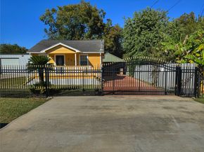 2633 Hollis Street, Houston TX 77093