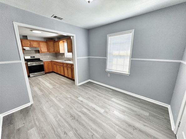 2633 Hollis Street, Houston TX 77093