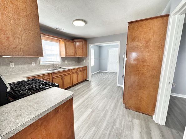 2633 Hollis Street, Houston TX 77093