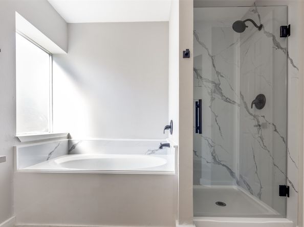 2103 Laurel Arbor Drive, Houston TX 77014